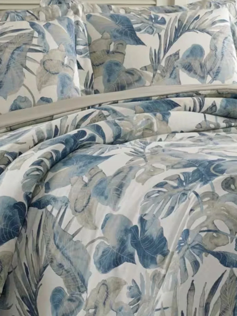 Raw Coast 4-Piece Medium Blue Botanical Cotton Queen Comforter Set NWT